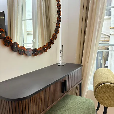 Apartment Elegant 1br Monthly Near Place Vendome Paris
